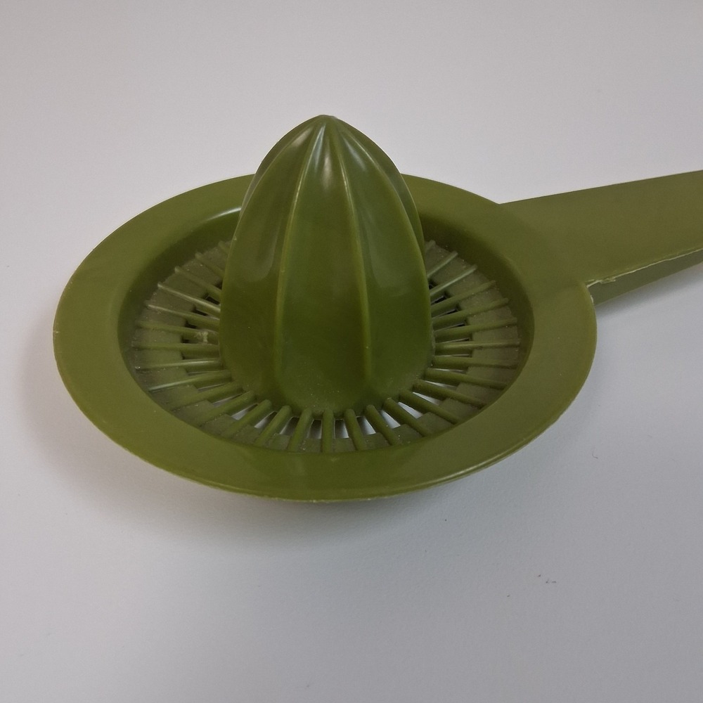 Vintage‎ Wecolite Green Handheld Citrus Juicer Reamer Strainer Retro Kitchen